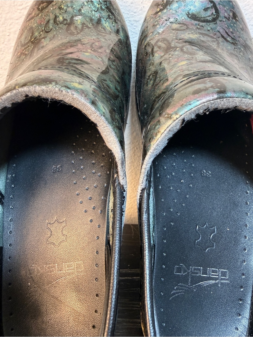 Dansko Women’s Multicolor Leather Slip-On Clogs Comfort Slip Resistant 7.5 - Picture 5 of 7